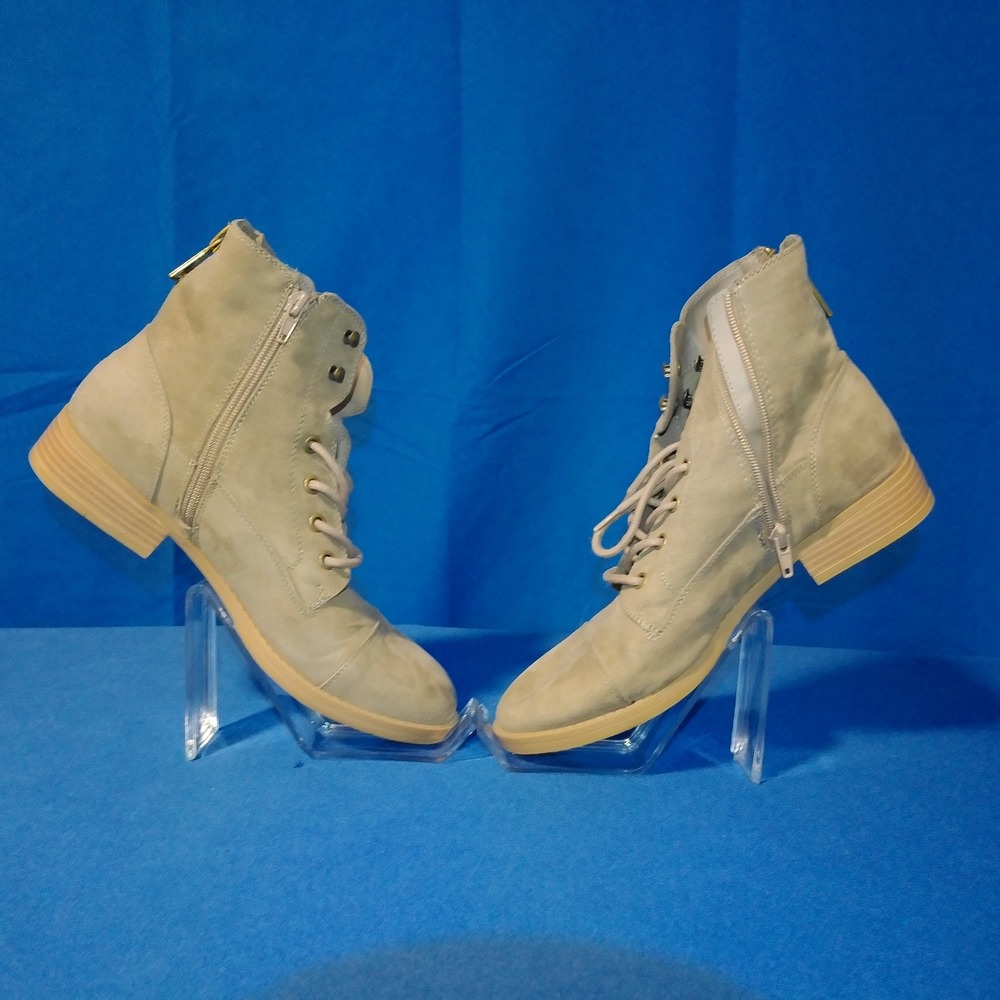 G by GUESS Tan Faux Suede Lace Up Ankle Boots Fold Over Buckle Booties Size 8.5M